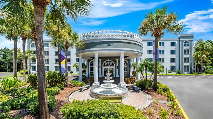 Spark by Hilton Orlando near Universal Exterior