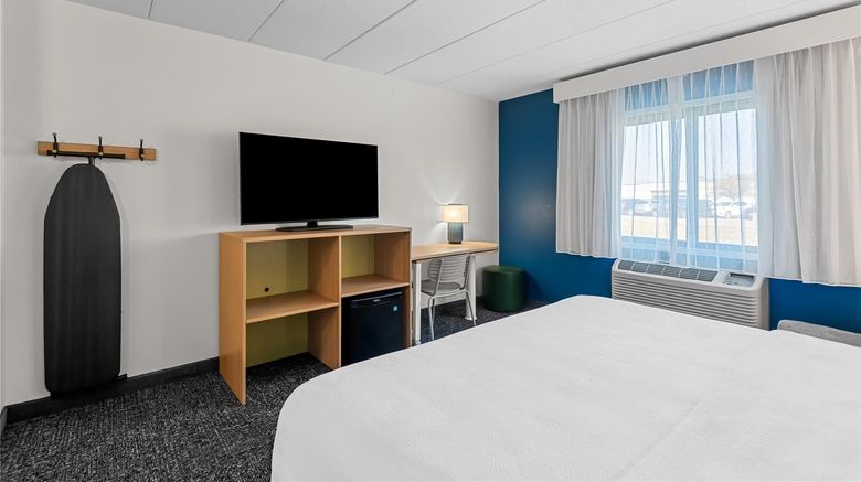 <b>Spark by Hilton Cedar Falls Room</b>. Images powered by <a href="https://iceportal.shijigroup.com/" title="IcePortal" target="_blank">IcePortal</a>.