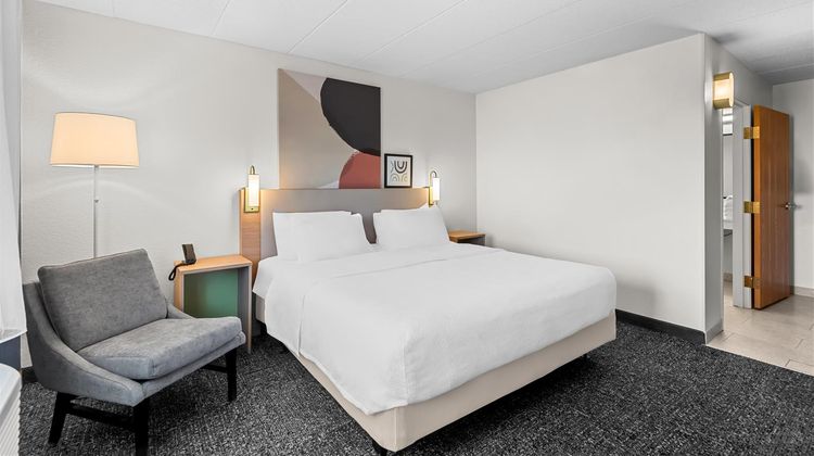 Spark by Hilton Cedar Falls Room