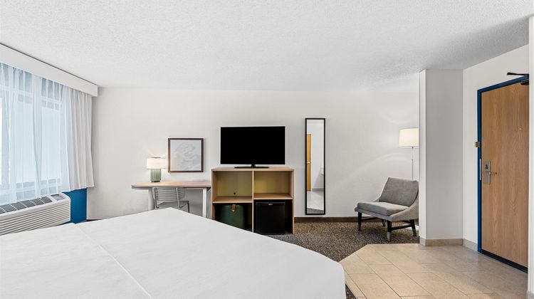 Spark by Hilton Cedar Falls Room