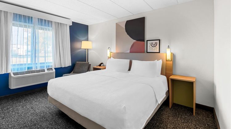Spark by Hilton Cedar Falls Room