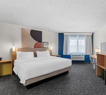 Spark by Hilton Cedar Falls Room