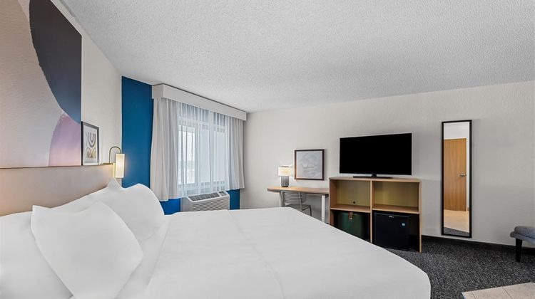 Spark by Hilton Cedar Falls Room