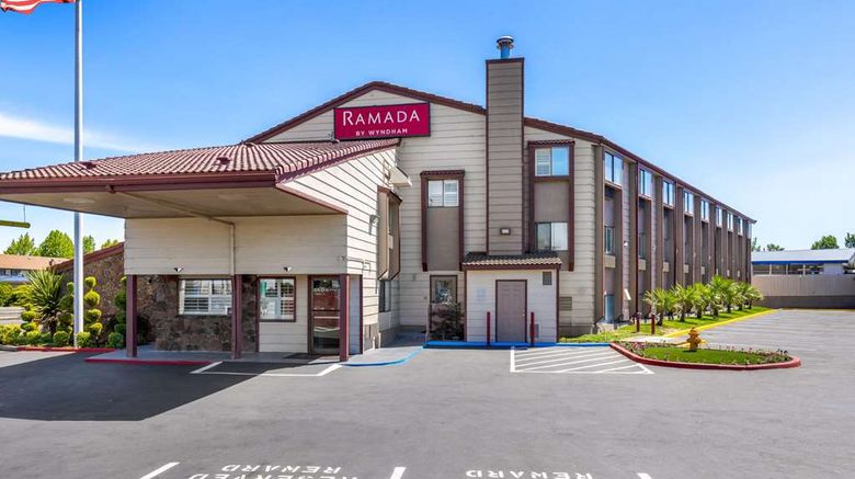 <b>Ramada by Wyndham Medford Airport North Exterior</b>. Images powered by <a href="https://iceportal.shijigroup.com/" title="IcePortal" target="_blank">IcePortal</a>.