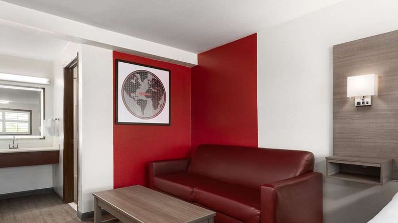 <b>Ramada by Wyndham Medford Airport North Suite</b>. Images powered by <a href="https://iceportal.shijigroup.com/" title="IcePortal" target="_blank">IcePortal</a>.
