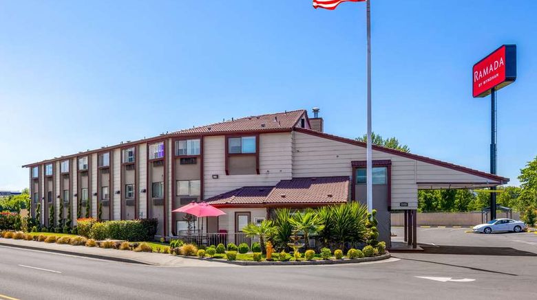 Ramada by Wyndham Medford Airport North Exterior. Images powered by <a href="https://iceportal.shijigroup.com" target="_blank" rel="noopener">Ice Portal</a>.