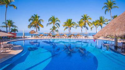 Marival Emotions Resort & Suites