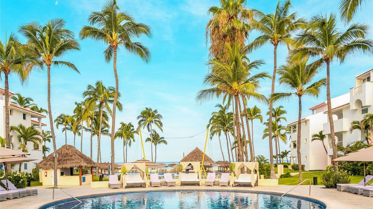 Marival Emotions Resort & Suites Pool