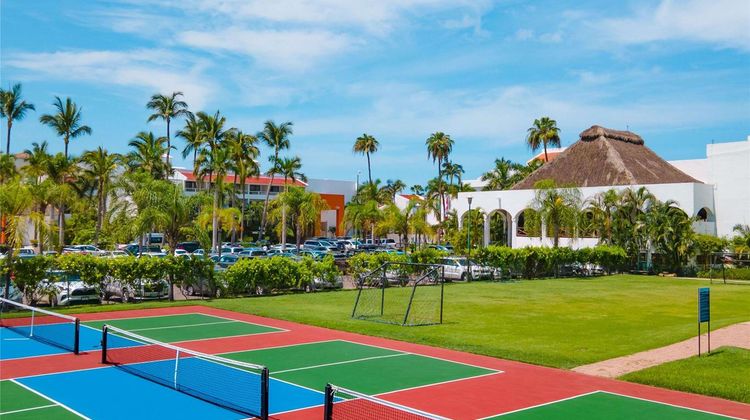Marival Emotions Resort & Suites Exterior