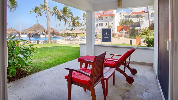 Marival Emotions Resort & Suites Suite