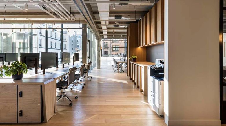 <b>La Fondation Recreation</b>. Images powered by <a href="https://iceportal.shijigroup.com/" title="IcePortal" target="_blank">IcePortal</a>.