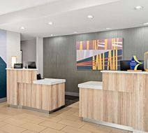 Spark by Hilton Little Rock West Lobby