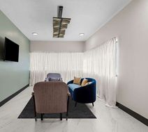 Quality Inn & Suites Lobby