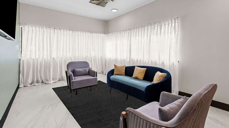<b>Quality Inn & Suites Lobby</b>. Images powered by <a href="https://iceportal.shijigroup.com/" title="IcePortal" target="_blank">IcePortal</a>.