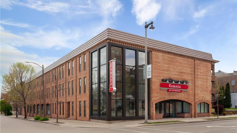 <b>Ramada by Wyndham Milwaukee Exterior</b>. Images powered by <a href="https://iceportal.shijigroup.com/" title="IcePortal" target="_blank">IcePortal</a>.