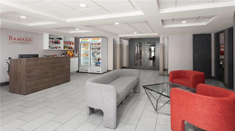 <b>Ramada by Wyndham Milwaukee Lobby</b>. Images powered by <a href="https://iceportal.shijigroup.com/" title="IcePortal" target="_blank">IcePortal</a>.