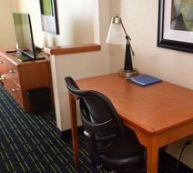 AmericInn by Wyndham Topeka Room