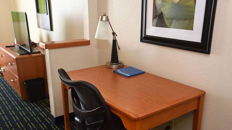 AmericInn by Wyndham Topeka Room