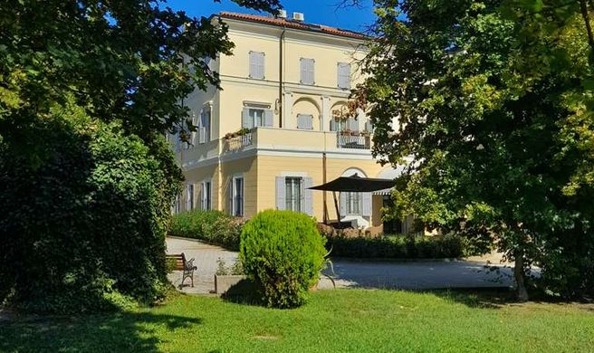 Rechigi Park Hotel Exterior
