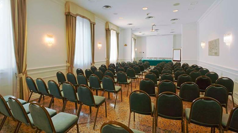 <b>Rechigi Park Hotel Meeting</b>. Images powered by <a href="https://iceportal.shijigroup.com/" title="IcePortal" target="_blank">IcePortal</a>.