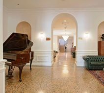 Rechigi Park Hotel Lobby