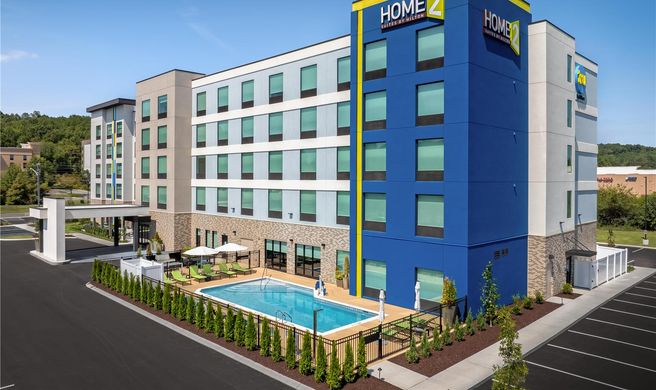 Home2 Hilton Cleveland Exterior