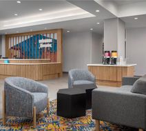 Hampton Inn by Hilton Clanton Lobby