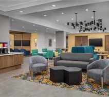 Hampton Inn by Hilton Clanton Lobby
