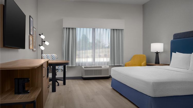 Hampton Inn by Hilton Clanton Room