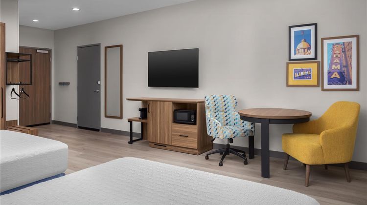 Hampton Inn by Hilton Clanton Room
