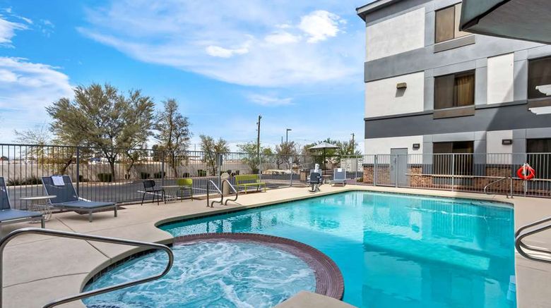 <b>Spark by Hilton Phoenix East Mesa Pool</b>. Images powered by <a href="https://iceportal.shijigroup.com/" title="IcePortal" target="_blank">IcePortal</a>.