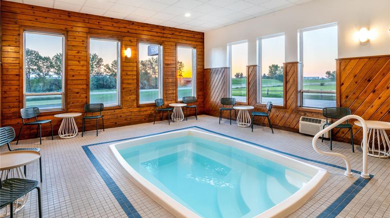 <b>Spark by Hilton Sheridan Recreation</b>. Images powered by <a href="https://iceportal.shijigroup.com/" title="IcePortal" target="_blank">IcePortal</a>.