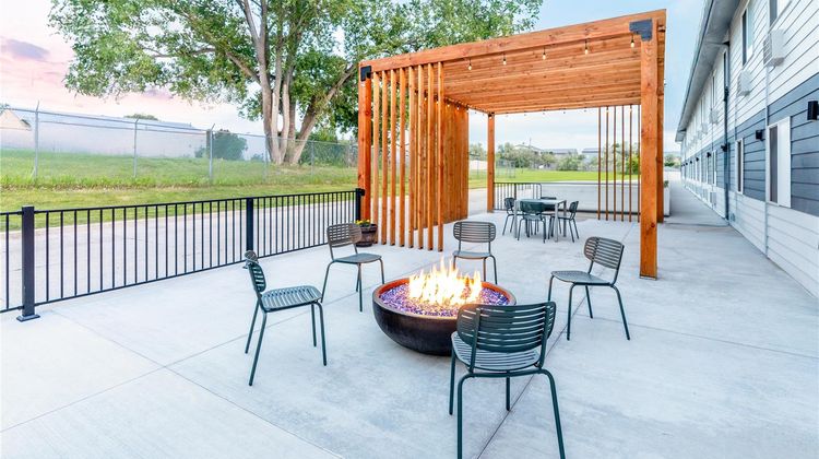 Spark by Hilton Sheridan Exterior