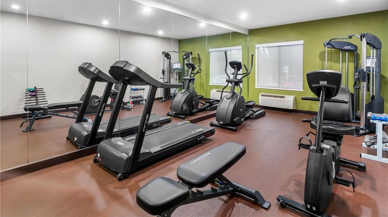 <b>Spark by Hilton Ann Arbor South Health</b>. Images powered by <a href="https://iceportal.shijigroup.com/" title="IcePortal" target="_blank">IcePortal</a>.