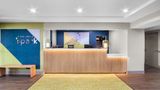 <b>Spark by Hilton Grapevine DFW North Lobby</b>. Images powered by <a href="https://iceportal.shijigroup.com/" title="IcePortal" target="_blank">IcePortal</a>.