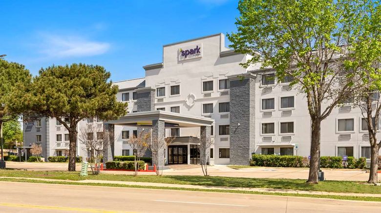 <b>Spark by Hilton Grapevine DFW North Exterior</b>. Images powered by <a href="https://iceportal.shijigroup.com/" title="IcePortal" target="_blank">IcePortal</a>.