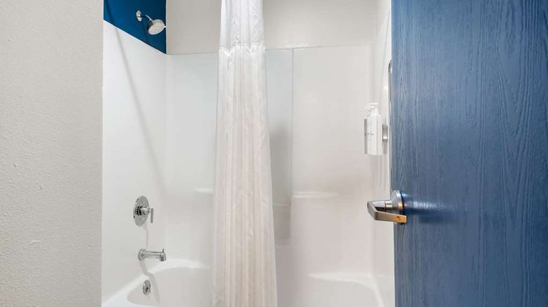 <b>Spark by Hilton Grapevine DFW North Room</b>. Images powered by <a href="https://iceportal.shijigroup.com/" title="IcePortal" target="_blank">IcePortal</a>.
