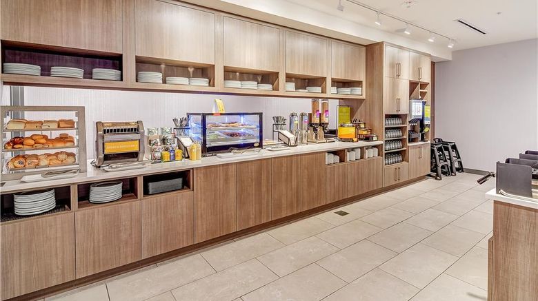 <b>Home2 Suites Crestview Restaurant</b>. Images powered by <a href="https://iceportal.shijigroup.com/" title="IcePortal" target="_blank">IcePortal</a>.