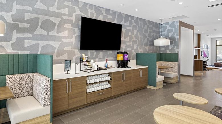 <b>Home2 Suites Riverside Downtown Lobby</b>. Images powered by <a href="https://iceportal.shijigroup.com/" title="IcePortal" target="_blank">IcePortal</a>.