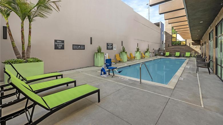 <b>Home2 Suites Riverside Downtown Pool</b>. Images powered by <a href="https://iceportal.shijigroup.com/" title="IcePortal" target="_blank">IcePortal</a>.