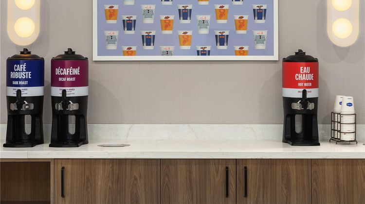 Hampton Inn Montreal East Anjou Lobby