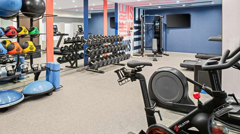 <b>Hampton Inn by Hilton Costa Mesa Newport Health</b>. Images powered by <a href="https://iceportal.shijigroup.com/" title="IcePortal" target="_blank">IcePortal</a>.