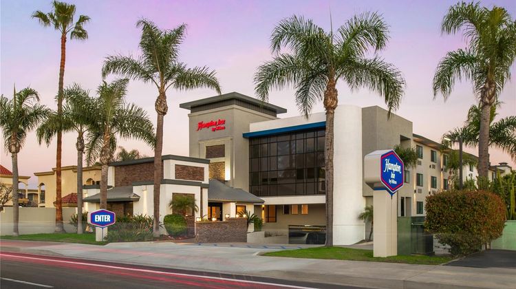 Hampton Inn by Hilton Costa Mesa Newport Exterior