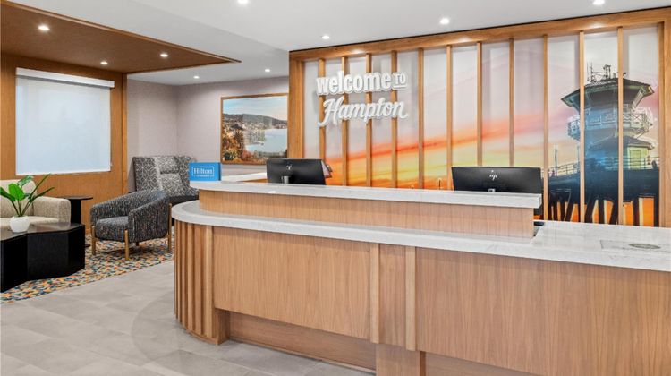 Hampton Inn by Hilton Costa Mesa Newport Lobby