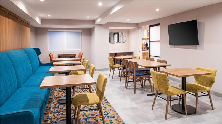 Hampton Inn by Hilton Costa Mesa Newport Restaurant