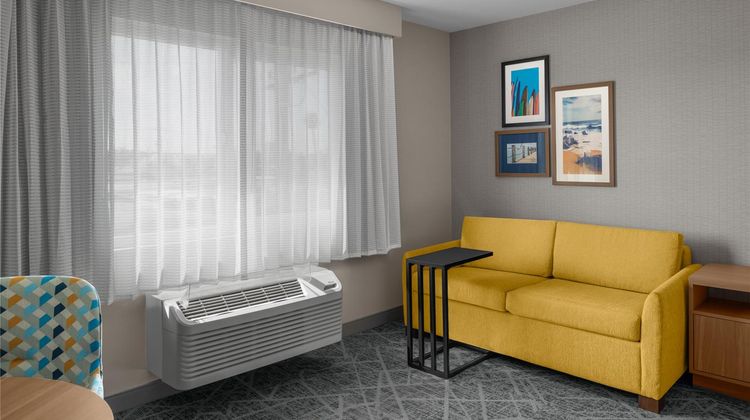 Hampton Inn by Hilton Costa Mesa Newport Room