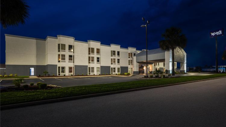 Spark by Hilton Florence North I-95 Exterior