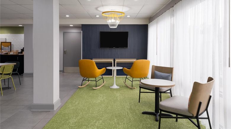 <b>Spark by Hilton Florence North I-95 Lobby</b>. Images powered by <a href="https://iceportal.shijigroup.com/" title="IcePortal" target="_blank">IcePortal</a>.