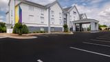 <b>Spark by Hilton Smithfield I-95 Exterior</b>. Images powered by <a href="https://iceportal.shijigroup.com/" title="IcePortal" target="_blank">IcePortal</a>.