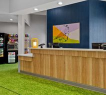 Spark by Hilton Daleville Roanoke North Lobby